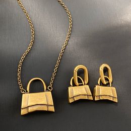 Strands Strings Classic Bag Brass Necklace Earrings Luxury Jewellery Set Women Europe Designer Brand Trendy 230715