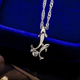 Mom Cute Cubic Zirconia Korean Fashion Versatile Necklace With Diamond Dolphin And Clavicle Chain Mothers Day Gifts Pendant Jewellery Collars For Women Wholesale