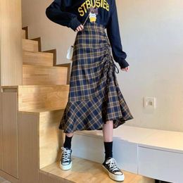 Skirts Zoki Vintage Plaid Ruffles Women Midi Summer Fashion High Waist Asymmetric A Line Harajuku Casual All Match Pleated Skirt