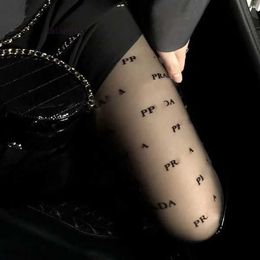 F/c/b/t/g Designer Channel Sexy Lace Stocking Tights Women Fashion Thin Leggings Mesh Cucci Soft Breathable Hollow Textile Letter Black Silk Socks 8 Ih8t