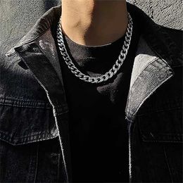 Strands Kunjoe Stainless Steel Silver Colour Curb Cuban Chain Necklace for Men Women Hip Hop Long on the Neck Fashion Jewellery 230613