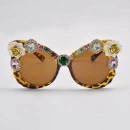 Sunglasses Diamond Ladies Brand Designer Cat Eye Party Glasses Rhinestone Season Pearl Decoration Eyewear Sun