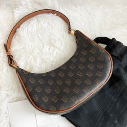 zipper closure TRIOMPHE AVA Cases Underarm Bags Women fashion Cross Body Shoulder half moon bag men Genuine Leather luxurys Designer pochette Clutch Totes hand Bag