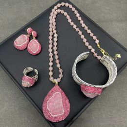 Wedding Jewelry Sets Natural pink mineral bud crystal jewelry set high end atmosphere leather personality banquet necklace female fashion 230717
