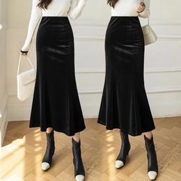 Skirts Black Golden Velvet Skirt Women's Spring Autumn 2023 Versatile Fishtail High Waist Slim Fit A-line Wrap Hip