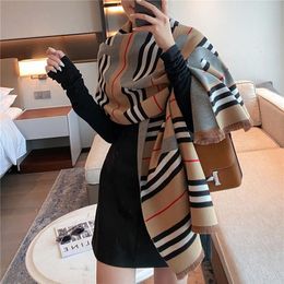 2022 winter warm designer Scarves whole 100%cashmere gentleman striped wool mens scarf fashion fringed womens scarfs Gift box 2908