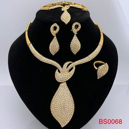 Wedding Jewellery Sets Vintage Dubai 18k Gold Plated Set Women Elegant Rose Waterdrop Pendant Necklace Earrings Ring Bracelet 4Pcs 230717