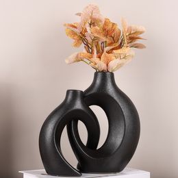 Decorative Objects Figurines Nordic Ceramic Interlocking Vase Modern Snuggle Shape Home Decor Wedding Gift Pampas Grass Indoor Living Room Table Ornaments 230717