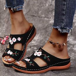 Slippers Summer Women Wedge Sandals Premium Orthopaedic Open Toe Slipper Vintage Anti-slip Leather Casual Female Platform Embroideredshoes L230717