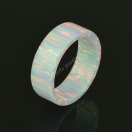 Wedding Rings fashion Elegant women OP17 rainbow white round circle synthetic opal ring for gift 230717