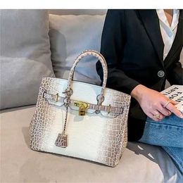 Handmade Handbag High Luxurys 2024 Handbag Leather Capacity Bag Women's Bag Fashion One Shoulder Underarm Bag Large Texture Cy