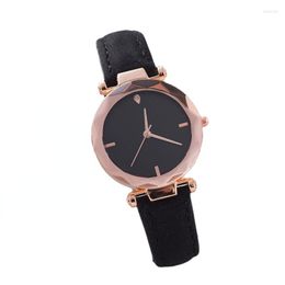 Wristwatches Woman's Watch Stylish And Exquisite Quartz Wristwatch Frosted Glass Ladies Lead Trend Simple Luxury Girl Leather