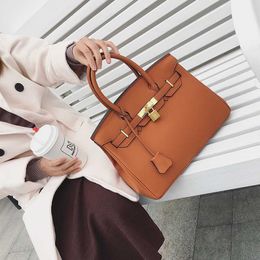 Platinum Luxurys Handbag Leather Top Bag 2024 High-end Texture Womens Classic One Shoulder Diagonal Large Women