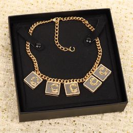 2023 Luxury quality Charm pendant necklace with 5pcs square shape with transparent Colour design in 18k gold plated have box stamp PS7297B