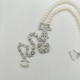 Moda di lusso Collana di perle Gioielli di design Matrimonio Diamante Platino Lettere pendenti collane per donne Lettera C Collana di diamanti amore regalo coppia 111806