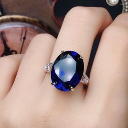 Cluster Rings Classical Oval Blue Crystal Sapphire Topaz Gemstones Diamonds For Women White Gold Silver Color Jewelry Bands Accessories