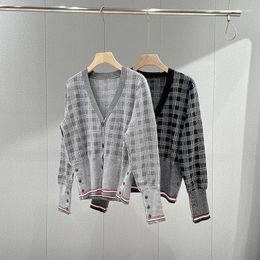 Women's Sweaters Grey/Black Color Plaid Knitting Fashion Women Cardigan Sweater Full Sleeves V-Neck Slim Fit Lady Elegant Pullovers Clothes
