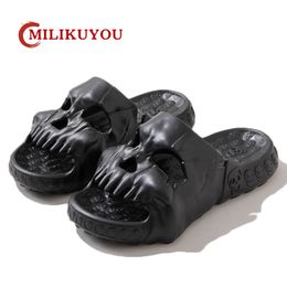 Slippers 863 Men Skull Skin Skull Male ao ar livre Slide Slide grossa Plataforma de plataforma de praia Sandália 230717 B 776