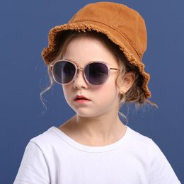 Kids' Sunblock Children Kids Fashion Vintage Boys Girls Baby Sun Glasses UV400 Eyewear Cool Classic Gradient Polarized Lens D3053 230718