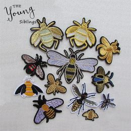Sewing Clothes Patch High Quality Iron On Embroidery accessory Patches fix Applique Motifs Sew On Garment Stickers Crown Bee Ne2393