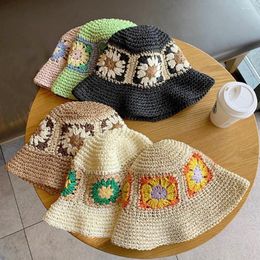 Berets Japan Korea Crochet Beach Straw Hat Women Summer Flowers Pure Hand-woven Sunshade Fisherman Breathable Bucket