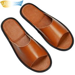 Slippers Summer Genuine Cow Leather Slippers Open Toe Sandals Couple Shoes For Men 2022 Home Indoor Slippers Soft Bathroom Hotel Slides L230718