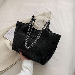 Pleated Chain Tote Bag for Women - 2023 New Trend, Versatile High-end Single Shoulder Crossbody Bag, Hand Carry Underarm Bag in Black