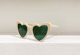 Heart Shape Sunglasses White Green Lens for Women Summer Sunnies gafas de sol Sonnenbrille UV400 Eye Wear with Box