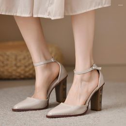 Dress Shoes 35-42 Four Colors Women's Vintage Pump Round Toe Chunky Heel Strange Style Lattice High Heels Runway Party Leather Spring