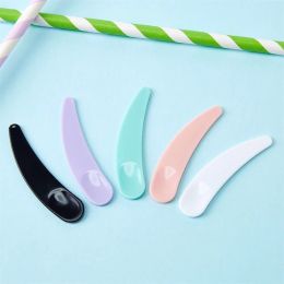 Top Quality Disposable Mini Cosmetic Spatula Facial Cream Mask Spoon Small Makeup Scoops for Mixing and Sampling