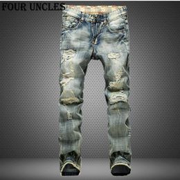 Big Size 42 2020 European Style Men Jeans Holes Frazzled Jeans Mens Casual Leisure Denim Long Pants Light Blue QQ0293352i