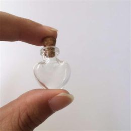 Love Hearts Shape Mini Cute Bottiglie di vetro Pendenti Piccole bottiglie fai da te con tappo in sughero trasparente vasetti regalo fiala 100pcs203a