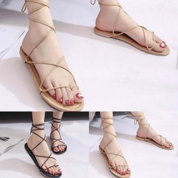 Slippers Women'S Beach Sandals Hollow Casual Flat Shoes Retro Thong For Women Wide Lady Fancy Flip Flops