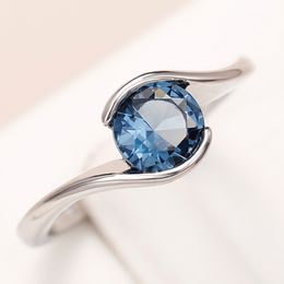 Huitan Simple and Elegant Design Women's Cubic Zirconia Rings Solitaire Blue CZ Fancy Bridal Wedding Accessories Fashion Jewellery