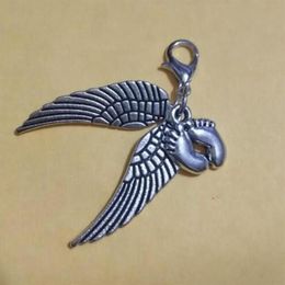 50pcs Fashion Vintage Angel Wings Baby footprint Clip Floating Locket Charms Pendants For Bracelet Jewellery Accessories A257229S