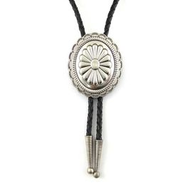 Bolo Ties Vintage Silver Indian Art Flower Bolo Bola Tie for Men Novelty Neckties Western Cowboy Accessories Fashion Wedding Guest Gift HKD230719