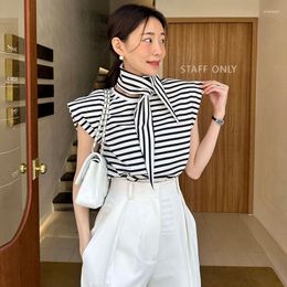 Women's T Shirts 2023 Korean Summer Fashion Niche T-shirts Round Neck Contrast Stripe Shoulder Pad Slim Top Female Clothing