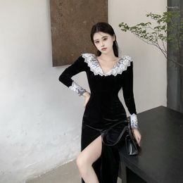 Casual Dresses Elegant Vintage Dress Women V-Neck Lace Midi Black Party Female Autumn 2023 Fashion Velvet Sexy