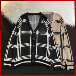 Men's Sweaters Checkered Pattern Casual UK Style Knited Coat Button Closure V-Neck Knitting Suit Streetwear