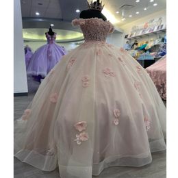 Schatz rosa glänzende Quinceanera Kleider Applikationen Perlen 3Dflowers Abschlusskugelkleider Tulle Elegent Prinzessin 15