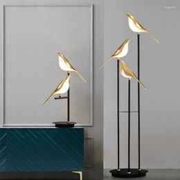 Floor Lamps Nordic Simple Magpie Table Lamp Light Luxury Living Room Sofa Personality Designer Creative Bedroom Bedside Bird