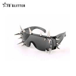 Sunglasses Fashionable windproof sunglasses for women super large mirror men's sun visors Luxury brand metal rivets Futurism women's glasses NX 230718