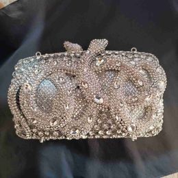 Evening Bags Elegant Red Crystal Bridal Wedding Clutch Bag Luxury Water Diamond Women's Evening Clutch Bag Women's Party Dinner Bag Z230719