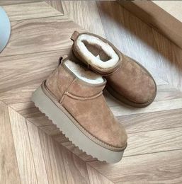 Scarponi da neve Tasman Ciabatte in pelliccia di castagno Pelle di pecora Shearling Muli Tazz Donna Uomo Stivale con plateau ultra mini Scarpe slip-on Tomaia in pelle scamosciata Comfort Autunno Inverno Base ispessita