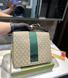 2023 New Men One shoulder bag Luxury designer purse Messenger wallet Tote leather handbag Crossbody bag Outdoor backpack fashion versatile