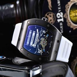 2020 Men Watch Luxury Watch Black Coloured Silicone Strap Fashion Designer Watch Sport Quartz Analogue Clock Relogio Masculi291t