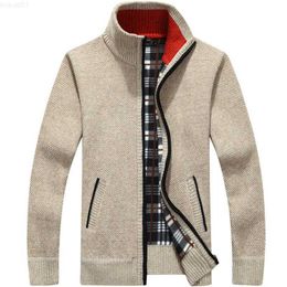 Men's Sweaters Winter Thick Men's Knitted Sweater Coat Off White Long Sleeve Cardigan Fleece Full Zip Male Causal Plus Size Clothing for Autumn L230719