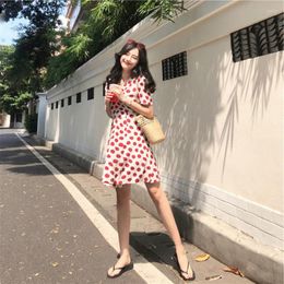 Vestidos casuais vestido de morango de verão KAWAII MULHER MULHER CAIZ ALTA 2023 Push de traje de quadra de quadril solto