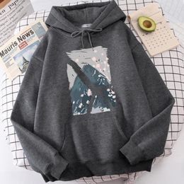 Men's Hoodies Cherry Blossoms On The Top Of Mountain For Men Unique Warm Sweatshirt Funny S-Xxl Tops Classical Pocket Hoodie Male