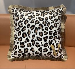 Leopard patterned Pillowcase Velvet Tassel Cushion Decorative Pillow Luxury Cushion Designer Cushions Cotton Covers Home Decor Pillows